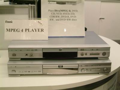 佳彩等兩家公司展出支持MPEG-4格式的DVD播放機(jī)-DOIT-數(shù)據(jù)產(chǎn)業(yè)媒體與服務(wù)平臺